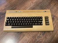 Komputer Commodore 64 G