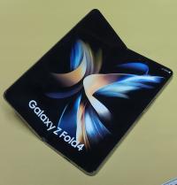 Atrapa Samsung Galaxy Z Fold 4