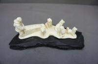 FIGURKA RZEŹBA NA KAMIENIU ESKIMOS !!