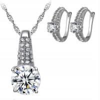 Srebrny komplet biżuterii ślubnej zdobiony cyrkoniami srebrzony prezent