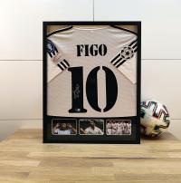 Luis Figo, Real Madryt - koszulka z autografem w ramie (zag)