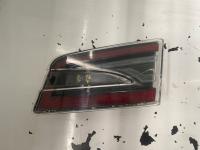 TESLA S LAMPA PRAWY TYŁ W KLAPĘ 6005924-00-C