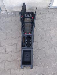 Audi Q3 83A 17KM RHD UK Tunel Środkowy 83c863242