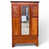 Шкаф в стиле модерн с зеркалом, орех, инкрустация