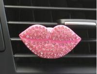 OZDOBA ZAPACH AUTA DIAMENTOWE USTA RÓŻOWE PREZENT
