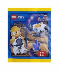 LEGO City Minifigure Polybag - Astronaut with Robot #952405