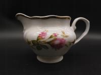 Porcelanowy mlecznik 