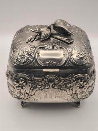 Cukiernica skrzynkowa, Austria