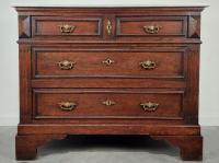 Стильный дубовый эклектичный комод с мрамором 1920 года