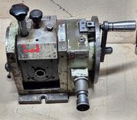 Podzielnica frezarska TOS KURIN 200 mm