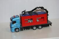 SIKU MERCEDES AROCS 2645 Z KONTENEREM MIESZKALNYM 1/50