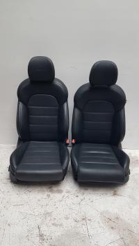 KIA STINGER GT FOTELE ŚRODEK KANAPA CZARNA SKÓRA EUROPA