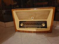 СТАРОЕ РАДИО, БЕГУЩЕЕ 66 СМ X 40 СМ X 25 СМ
