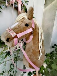 Hobby Horse Konik na kijku zestaw - Little Rose + METRYCZKA + GRATIS