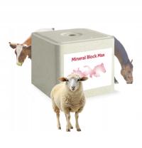 Красный соляной Лизун для крупного рогатого скота лошадь минеральный блок Макс Ciech Qemetica 10 кг