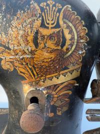 Красивая старая швейная машина SINGER цветы-украшенная 1895г. - сова