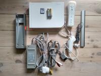 Konsola Wii SOFTMOD + Wii Remote + Nunchuck + KARTA SD + GRY + KABLE STOJAK