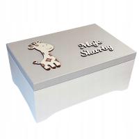 Zamykane pudełko NA PAMIĄTKI dla dziecka Żyrafa