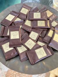 ШОКОЛАД ШОКОЛАДНЫЕ КОНФЕТЫ ИЗЫСКАННЫЙ ВКУС КОФЕ МОЛОЧНЫЙ ВЫСОКОЕ КАЧЕСТВО 100ШТ