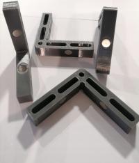 Kątownik do stabilizacji kąta prostego podczas klejenia montażu płytek