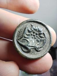 Piękny przedwojenny guzik XIX / XX w. Ornament florystyczny Kwiat