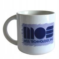 Kubek 90x90 z nadrukiem 94 COMMODORE AMIGA MOS ceramika 350 ml