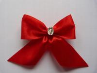 Stylowa Kokardka Czerwona Wstążka do Wózka – i medalik Matka Boska