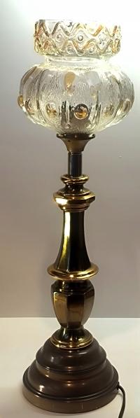 Красивая Старинная Лампа