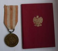 Медаль победы редкая легитимность III РП