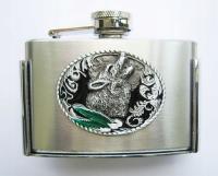 Piersiówka 3oz z wilkiem z klamrą do pasa