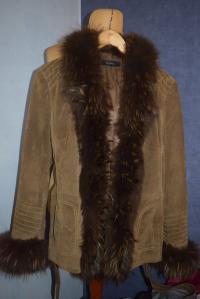 SAKI PIĘKNY KOŻUSZEK NATURALNY KRÓTKI OBSZTYTY LISEM _40