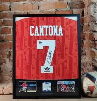 Кантона, Манчестер Юнайтед-футболка с автографом в раме от 1zl! (заг)