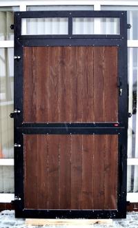 Mężyński, boksy, stajnia, drzwi do stajni, PRODUCENT