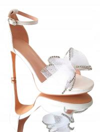 Białe Buty Sandały Szpilki Z Paskiem W Kostce Ozdobne Kokardy Cyrkonie