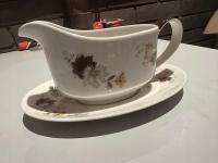 Porcelanowa sosjerka z talerzykiem Westwood angielska Royal Doulton