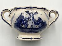 Cukiernica Delft Holandia niebiesko biała z wiatrakiem 8,5 cm