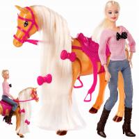 Ходячая лошадь издает шум с седловой куклой