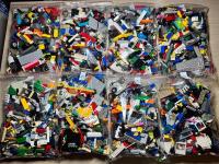 LEGO 100% – mix klocków 1 kg - minifigurki, płytki – super zestaw