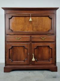 STYLOWY BAREK KOMODA ORZECH RUSTYKALNY FRANCJA Z OŚWIETLENIEM