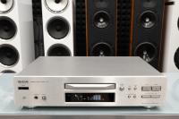 CD-плеер TEAC c-1D серебристый, полностью работоспособный