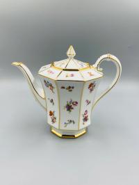 P.T. Tirschenreuth. Od 1903 r. Dzbanek w kwiaty. Kwadraciak.