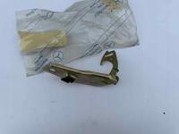 MERCEDES W124 ZAMEK RYGIEL MASKI ORYGINAŁ 7614