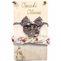 DREWNIANY ORGANIZER NA OPASKI Z IMIENIEM DZIECKA NA PREZENT