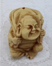 mała kolekcjonerska figurka mistrz/Budda - STARA