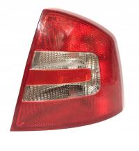 LAMPA TYLNA PRAWA ZESPOLONA SKODA OCTAVIA II 2004-13