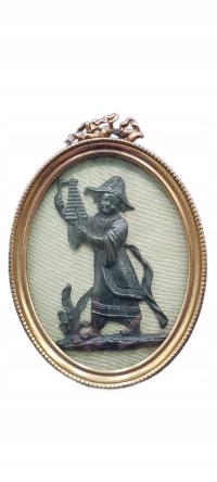 XIX-wieczna aplikacja z brązu, motyw chinoiserie