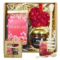Подарочный набор подарочная корзина сувениры чай мед сердце шоколадная коробка HQ