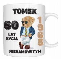 Kubek na prezent na 60-te URODZINY 60 LAT BYCIA NIESAMOWITYM + DOWOLNE IMIĘ