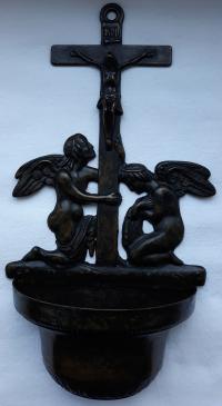 stara mosiężna kropielnica