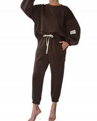 KOMPLET DRESOWY DAMSKI Z ETYKIETĄ BLUZA OVERSIZE I SPODNIE ZE ŚCIĄGACZAMI